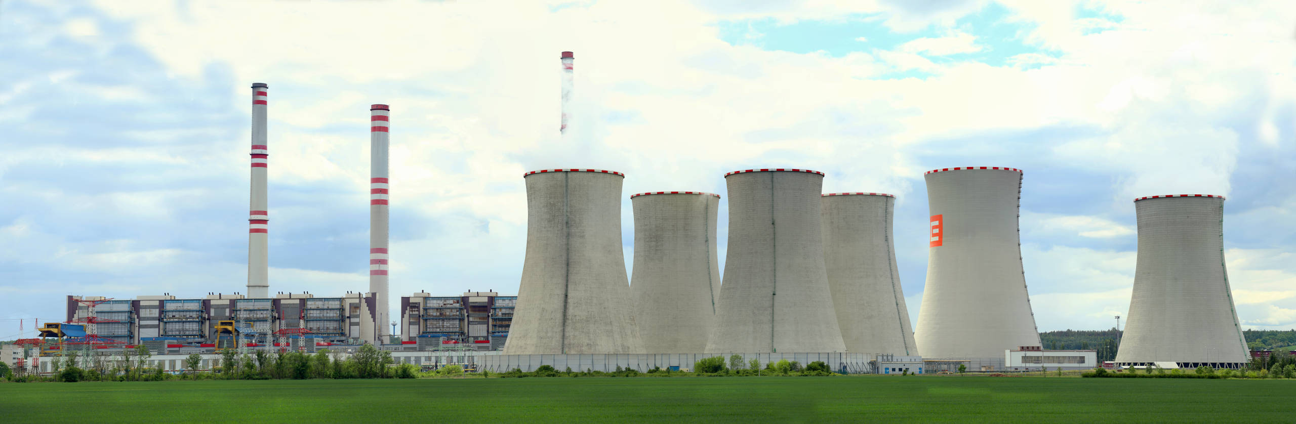 Chladicí věže elektrárny – technický objekt ve vysokém detailu